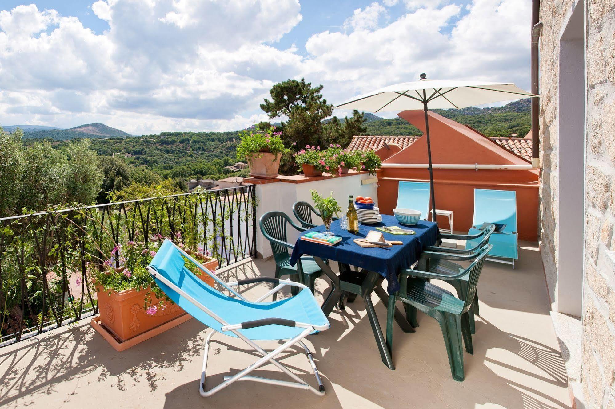 La Vignaredda - Residenza Di Charme Hotell Aggius Exteriör bild